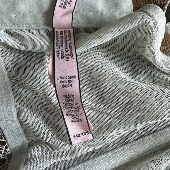 Victoria's Secret Lace Unlined Long Line Demi Bra in Pale Sky Gray 34D - Picture 3 of 8